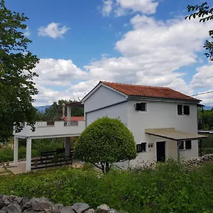 Apartman Buric, Županje